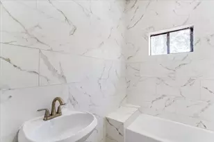 930 S Vernon Ave, Dallas, TX 75208 - Photo 8