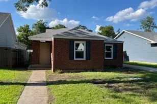 2704 W Bewick St, Fort Worth, TX 76109 - Photo 2