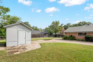 925 Bradley Dr, Athens, TX 75751 - Photo 34