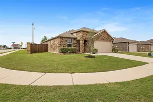 1914 Waggoner Dr, Aubrey, TX 76227 - Photo 1