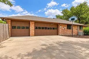 1405 Hattiesburg Ln, Garland, TX 75044 - Photo 10