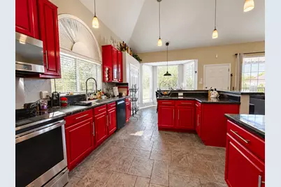 202 Browning Lane, Grand Prairie, TX 75052 - Photo 4