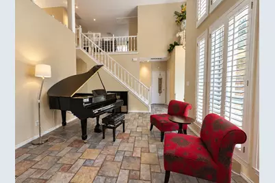 202 Browning Lane, Grand Prairie, TX 75052 - Photo 2