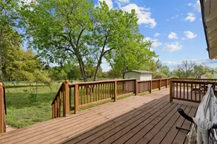 1013 Poindexter St, Fort Worth, TX 76102 - Photo 2