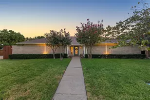2414 Acacia St, Richardson, TX 75082 - Photo 2