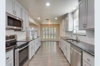 2946 Canyon Drive, Grapevine, TX 76051 - Photo 4