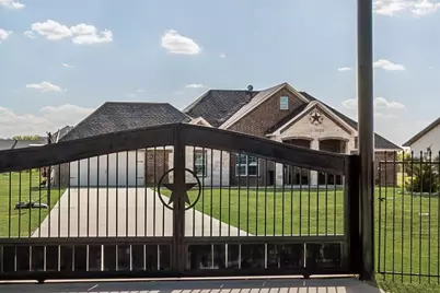 610 Ewing Road, Ferris, TX 75125 - Photo 2