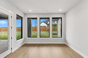 9368 Scarlet Flower Rd, Frisco, TX 75035 - Photo 10