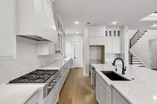 9368 Scarlet Flower Rd, Frisco, TX 75035 - Photo 8