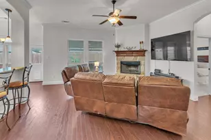203 Cambridge St, Waxahachie, TX 75165 - Photo 12