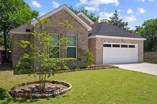 123 Bradshaw St, Waxahachie, TX 75165 - Photo 2