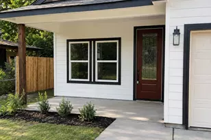 207 Cotton St, Alvarado, TX 76009 - Photo 2