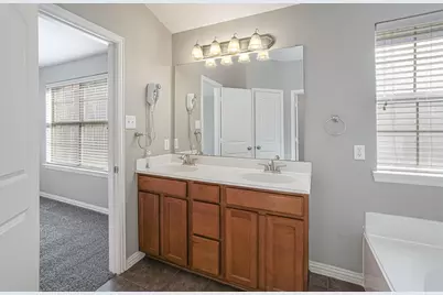 1441 Fox Run Drive, Irving, TX 75063 - Photo 20