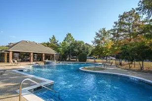 1441 Fox Run Dr, Irving, TX 75063 - Photo 38