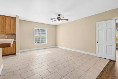 620 Oakwood Lane, Arlington, TX 76012 - Photo 16