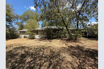 107 W Elm, Alvarado, TX 76009 - Photo 2
