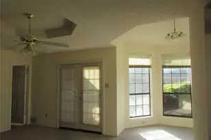 1823 Green Tree Ln, Duncanville, TX 75137 - Photo 8