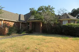 1823 Green Tree Ln, Duncanville, TX 75137 - Photo 14