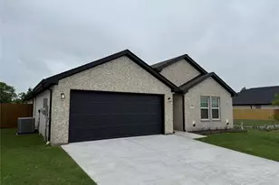 1305 Brad Kellar Dr, Greenville, TX 75402 - Photo 2
