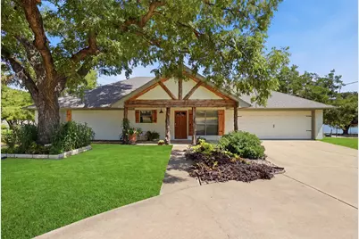 630 E Bridge Street, Granbury, TX 76048 - Photo 1