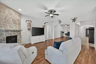1309 Mesa Crest Dr, Fort Worth, TX 76052 - Photo 4