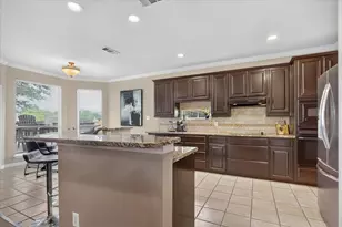 901 Brittany Dr, Lewisville, TX 75067 - Photo 10