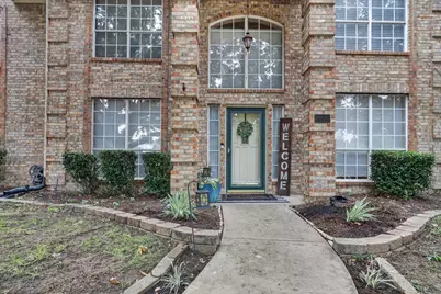 901 Brittany Drive, Lewisville, TX 75067 - Photo 2