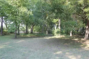 8473 Stults Rd, Dallas, TX 75243 - Photo 4