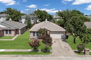 5132 Bedfordshire Dr, Fort Worth, TX 76135 - Photo 6