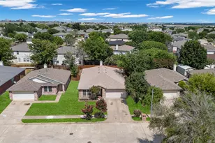 5132 Bedfordshire Dr, Fort Worth, TX 76135 - Photo 4