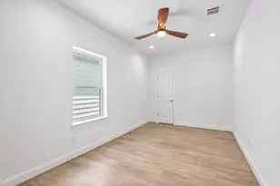 1221 W 16th St, Houston, TX 77008 - Photo 26