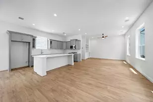 1221 W 16th St, Houston, TX 77008 - Photo 10