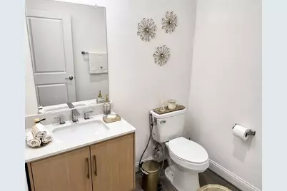 1221 W 16th Street #F, Houston, TX 77008 - Photo 14