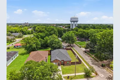 3425 Logan Street, Greenville, TX 75401 - Photo 2