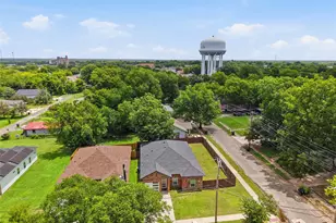 3425 Logan St, Greenville, TX 75401 - Photo 2