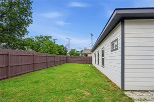 3425 Logan St, Greenville, TX 75401 - Photo 16