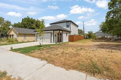 1427 Arizona Avenue, Fort Worth, TX 76104 - Photo 1