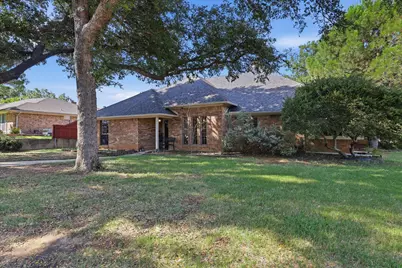 1614 Crested Butte Drive, Lewisville, TX 75077 - Photo 6