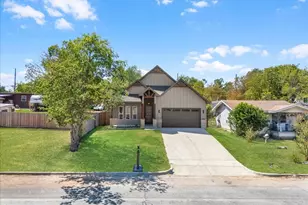 2915 Roosevelt Ave, Fort Worth, TX 76106 - Photo 2