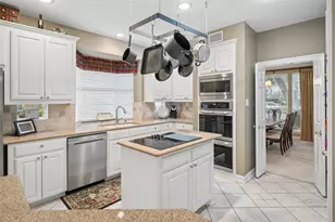 405 Royal Colonnade, Arlington, TX 76011 - Photo 12
