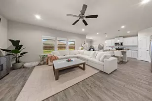 1321 Elmwood Dr, Cedar Hill, TX 75104 - Photo 8