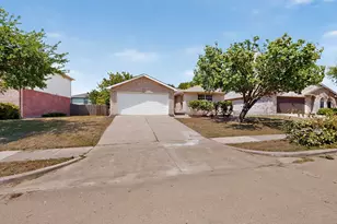 625 Spillway Dr, Little Elm, TX 75068 - Photo 12