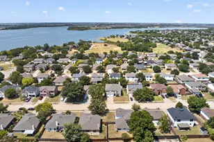 625 Spillway Dr, Little Elm, TX 75068 - Photo 4