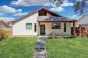 10827 Wallbrook Dr, Dallas, TX 75238 - Photo 2