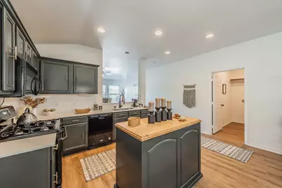 1056 Breeders Cup Drive, Fort Worth, TX 76179 - Photo 12