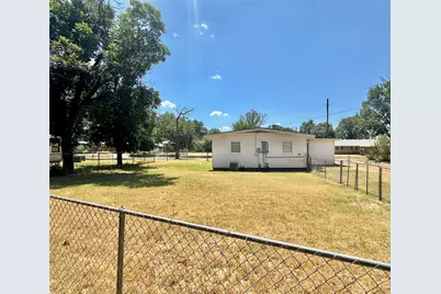 107 Laurel Drive, Winters, TX 79567 - Photo 6