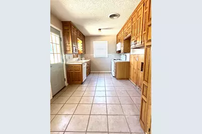 107 Laurel Drive, Winters, TX 79567 - Photo 16