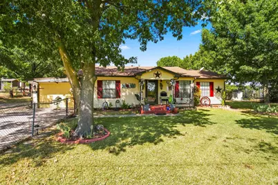 1561 Fm 1816, Bowie, TX 76230 - Photo 2