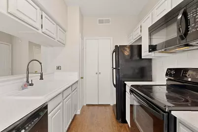 7151 Gaston Avenue #409, Dallas, TX 75214 - Photo 4
