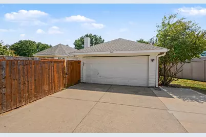 3604 Magnolia Circle, The Colony, TX 75056 - Photo 14